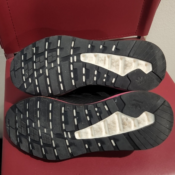 Adidas 9 Black / pink/ orange - Picture 4 of 4